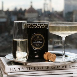 Duftlys - Crisp Champagne 510g, 100t ikke relevant - Voluspa